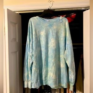 Oversized woman’s sweatshirt